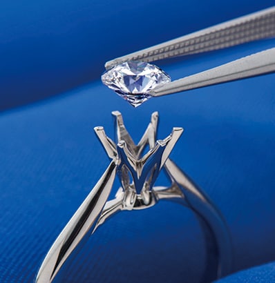 お客様のどのような要望にも応える銀座ダイヤモンドシライシの婚約指輪