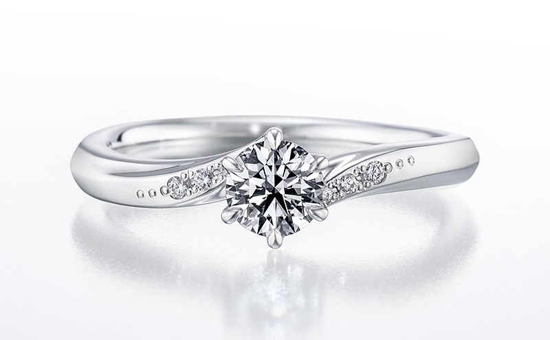 リヴ アローヴ 婚約指輪