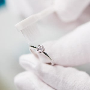 いつからつけていいの 結婚指輪をつけるタイミング 銀座ダイヤモンドシライシ 婚約指輪 結婚指輪の銀座ダイヤモンドシライシ