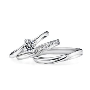 婚約指輪と結婚指輪を重ね付けするイメージ