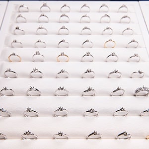 定番だけじゃない婚約指輪のデザインイメージ